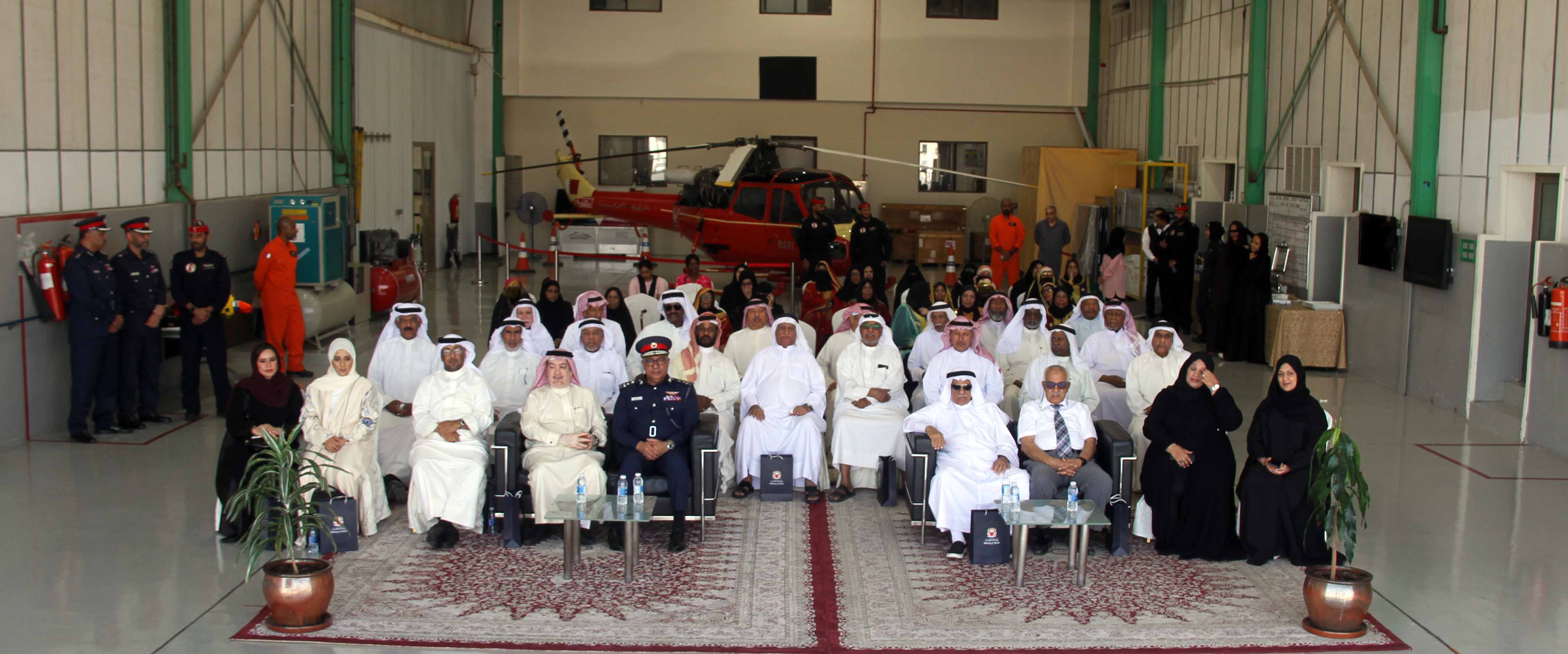 قيادة طيران الشرطة تستقبل وفداً من جمعية دار المنار لرعاية الوالدين<